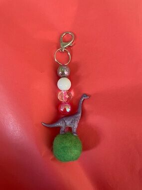 Kid’s entrepreneur shop Colorful Dinosaur Bead Keychain